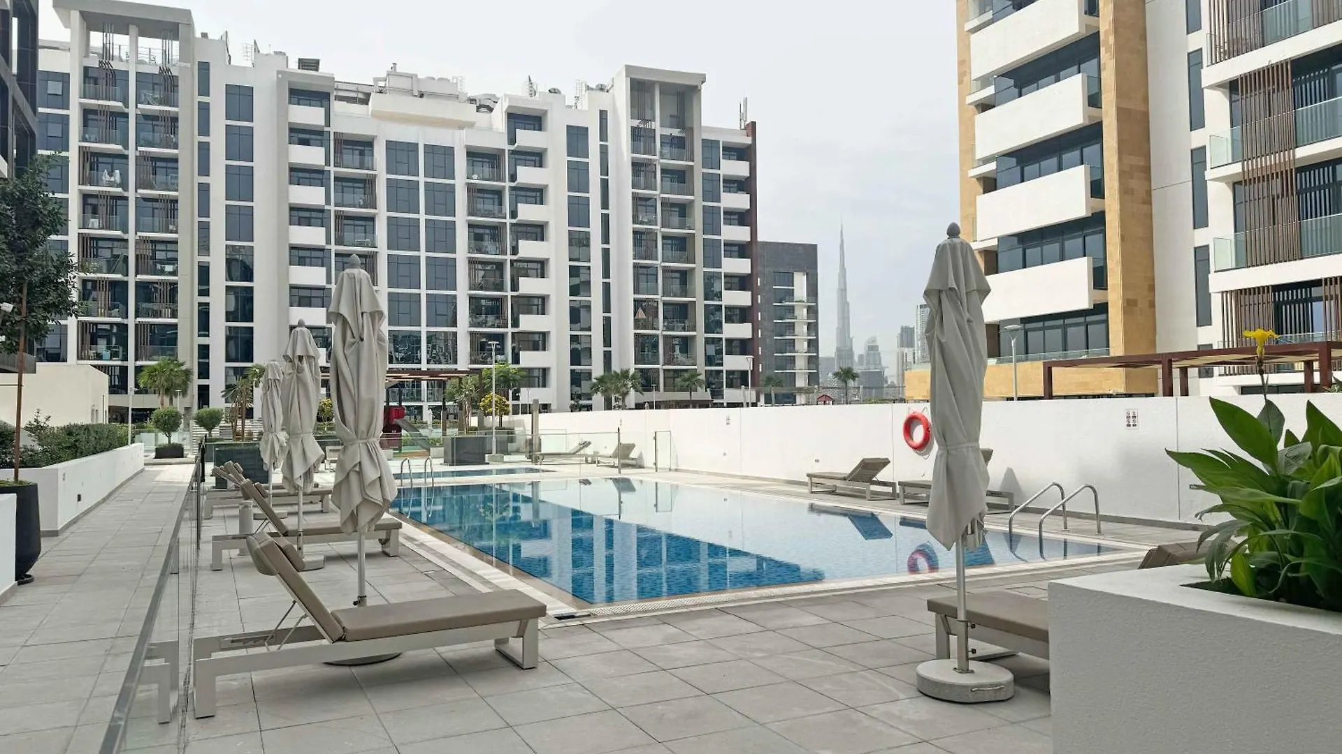 Perfect 1-Bedroom For Your Next Staycation, Sleeps 4 Dubai Apartment