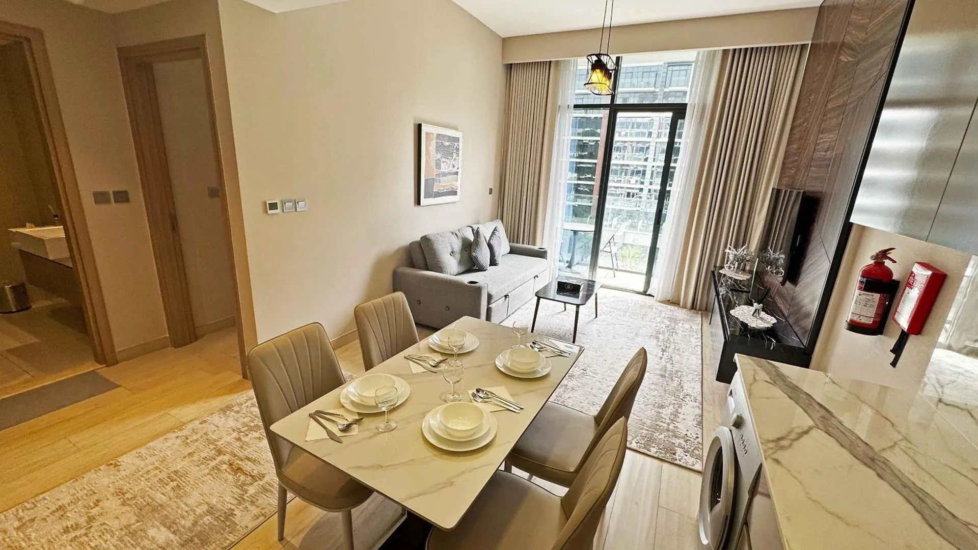 Apartment Perfect 1-Bedroom For Your Next Staycation, Sleeps 4 Dubai