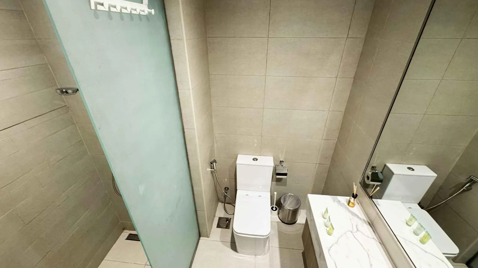 Perfect 1-Bedroom For Your Next Staycation, Sleeps 4 Dubai 0*,